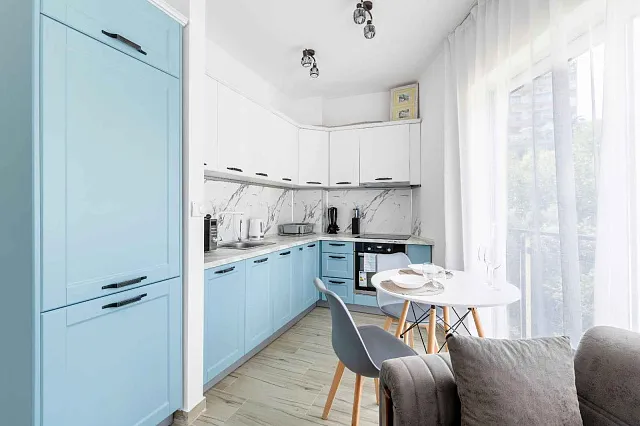 Stilvolle 30 m² Wohnung mit einem Schlafzimmer und schönem Ausblick in Bečići — photo 9